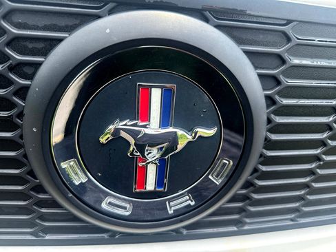 Used 2010 Ford Mustang Coupe image 19