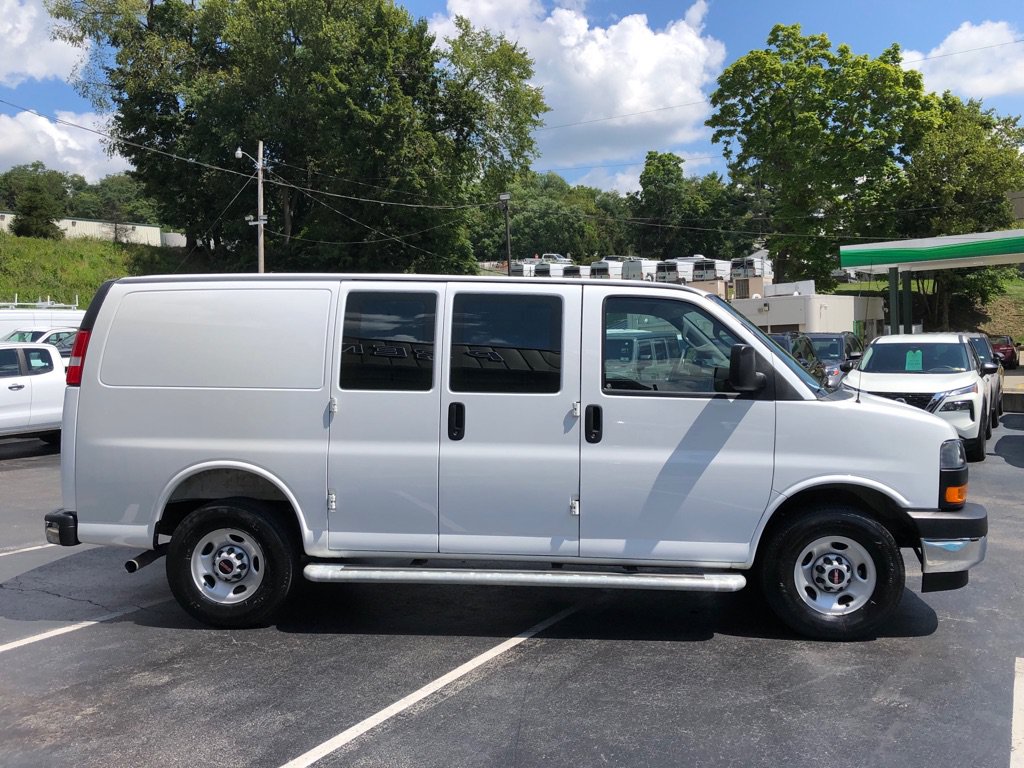 Used 2025 GMC Savana 2500 w/ Driver Convenience Package RWD image 7