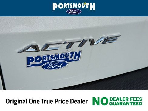 Used 2025 Ford Escape Active w/ Active Premium Tech Pack image 22