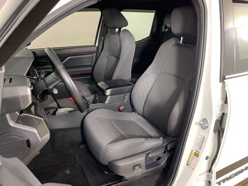 Used 2024 Toyota Tacoma SR image 26