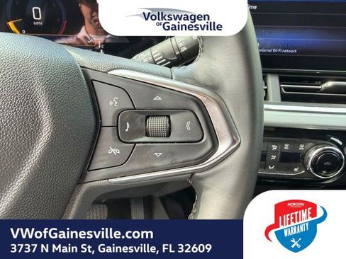 Used 2025 Chevrolet Trax LT w/ LT Convenience Package FWD image 23