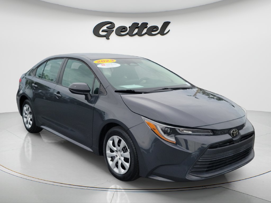 Used 2023 Toyota Corolla LE FWD image 3