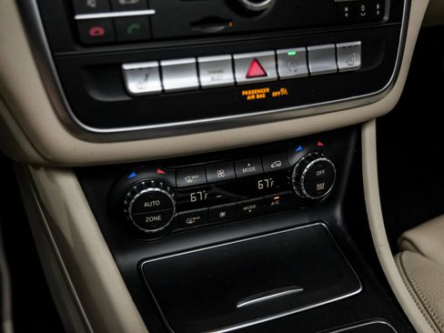 Used 2019 Mercedes-Benz GLA 250 image 25