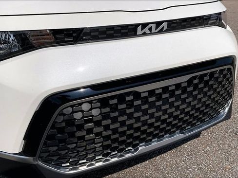 Used 2025 Kia Soul EX FWD image 5