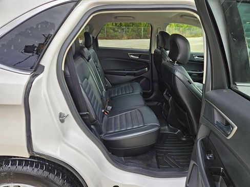 Used 2016 Ford Edge SEL w/ Equipment Group 201A image 9