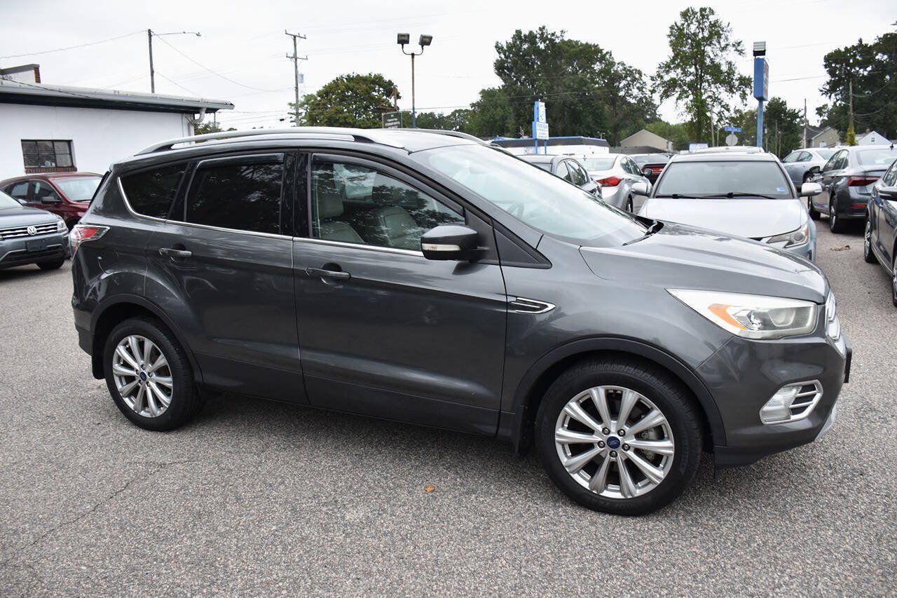 Used 2017 Ford Escape Titanium FWD image 6