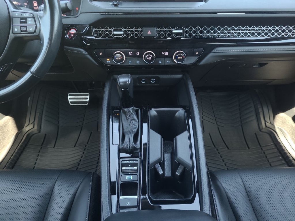 Used 2023 Honda Accord Sport image 11
