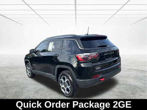 Certified 2022 Jeep Compass Trailhawk w/ Sun and Sound Group AWD/4WD image 6
