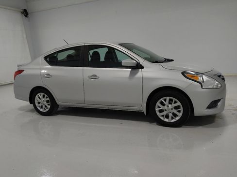 Used 2019 Nissan Versa SV w/ SV Special Edition Package image 11