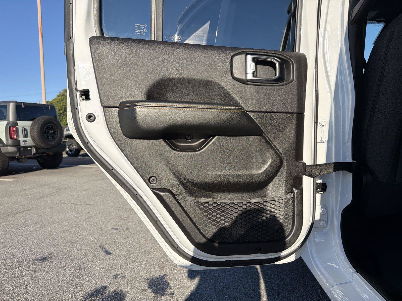 Used 2026 Jeep Wrangler Unlimited Sahara AWD/4WD image 19