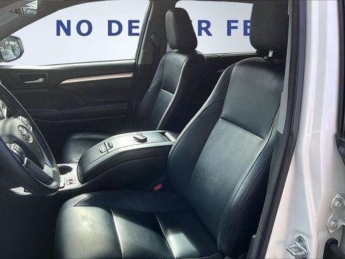 Used 2017 Toyota Highlander XLE image 20