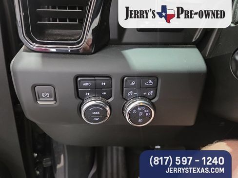 Used 2024 GMC Sierra 1500 AT4 w/ Technology Package AWD/4WD image 13