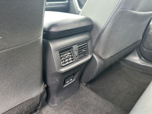 Used 2023 Toyota RAV4 XLE AWD/4WD image 29