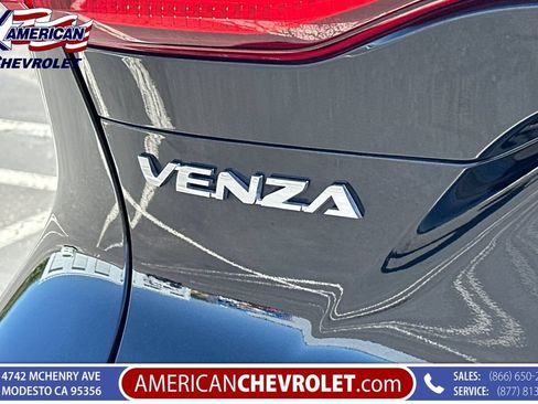 Used 2024 Toyota Venza LE AWD/4WD image 38