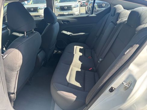 Used 2025 Nissan Altima 2.5 SV FWD image 25