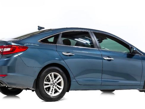 Used 2016 Hyundai Sonata SE FWD image 3