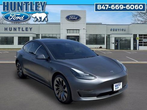 Used 2023 Tesla Model 3 Performance image 3