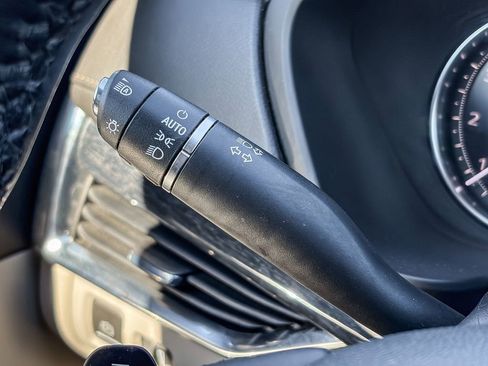 Used 2023 Cadillac XT4 Premium Luxury image 50