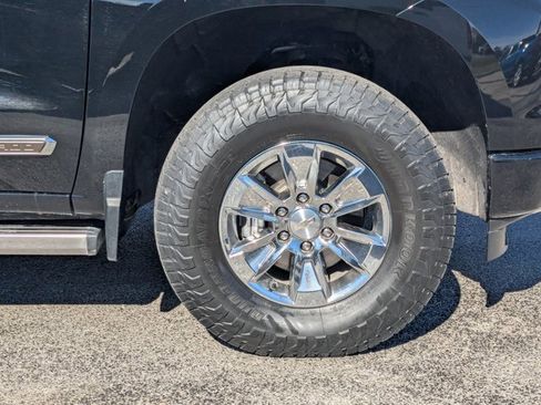 Used 2022 Chevrolet Silverado 1500 High Country w/ High Country Premium Package image 12