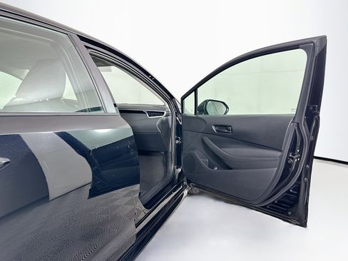 Used 2024 Toyota Corolla LE image 29