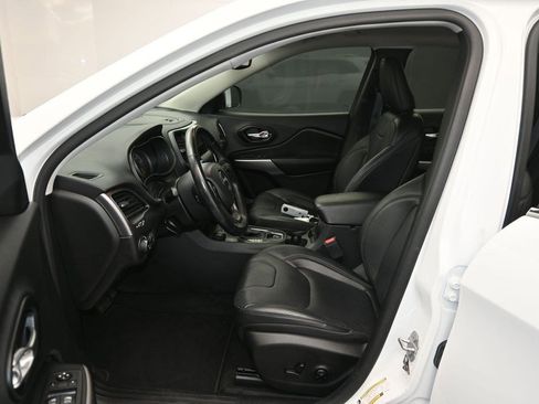 Used 2021 Jeep Cherokee Latitude Lux AWD/4WD image 11
