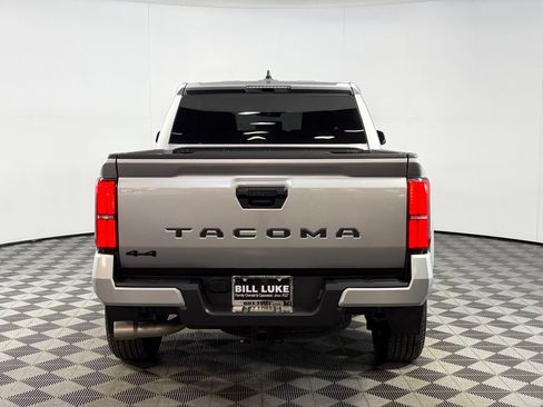 Used 2024 Toyota Tacoma TRD Sport AWD/4WD image 9