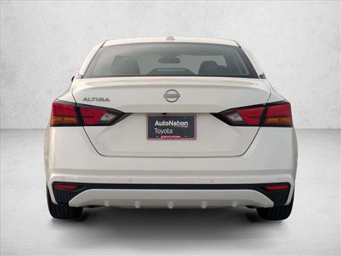 Used 2025 Nissan Altima 2.5 S image 7