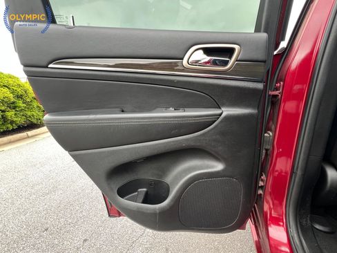 Used 2015 Jeep Grand Cherokee Overland RWD image 48
