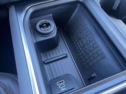 New 2025 Ford Expedition Max Active image 18