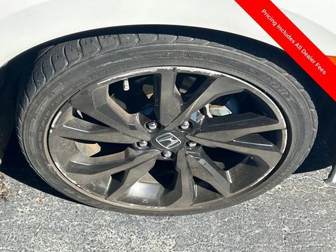 Used 2021 Honda Civic Sport image 2