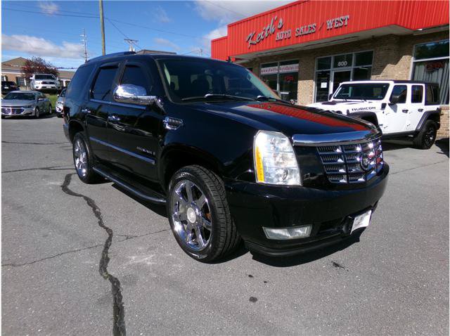 Used 2007 Cadillac Escalade AWD w/ Information Package image 1