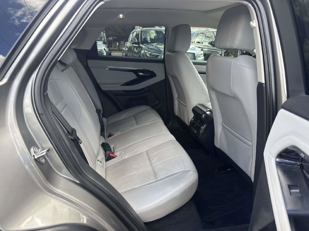 Used 2020 Land Rover Range Rover Evoque SE AWD/4WD image 11