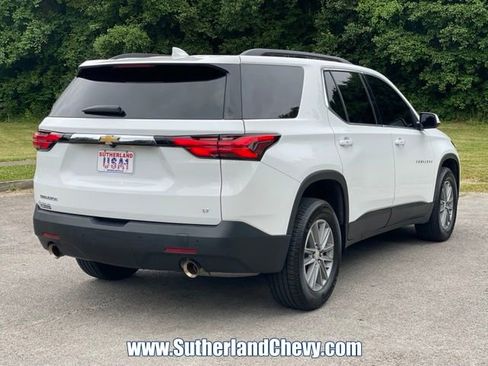 Used 2023 Chevrolet Traverse LT FWD image 7