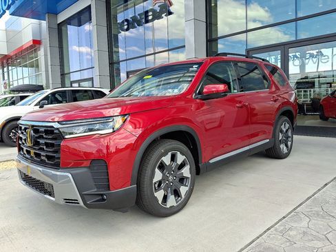 New 2026 Honda Pilot image 3