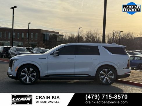 Used 2026 Cadillac Escalade IQL Luxury image 4