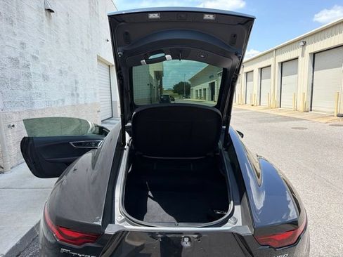 Used 2022 Jaguar F-TYPE Coupe RWD image 8