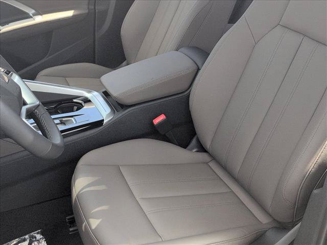 New 2026 Audi Q5 Premium w/ Convenience Package AWD/4WD image 4