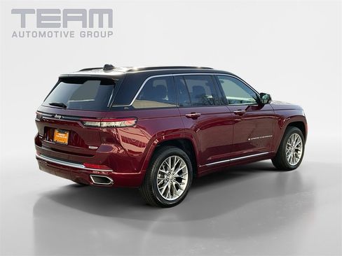 Used 2025 Jeep Grand Cherokee Summit image 7