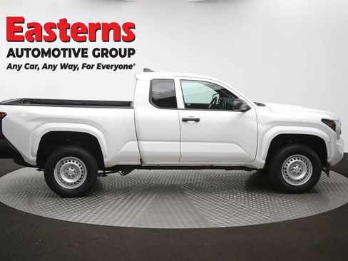Used 2024 Toyota Tacoma SR RWD image 40