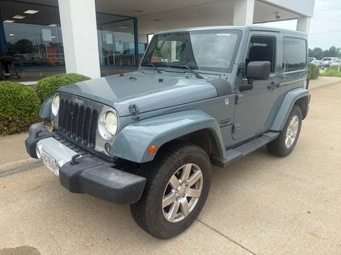 Used 2014 Jeep Wrangler Sahara w/ Mopar Chrome Edition Group AWD/4WD image 7