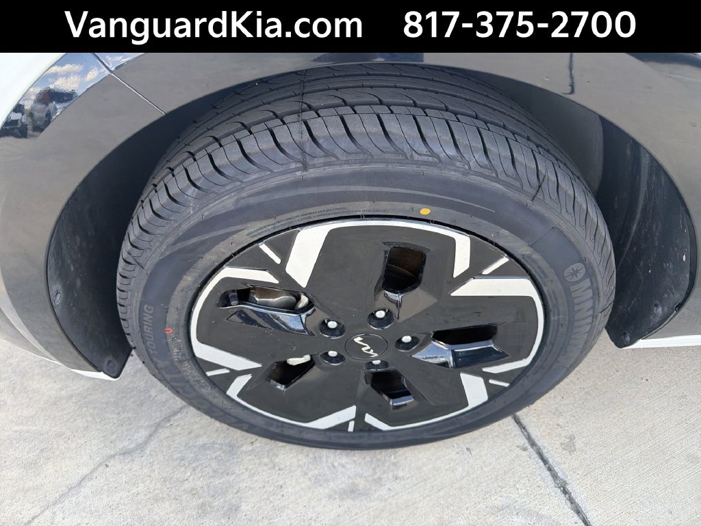 Certified 2024 Kia Niro Wind FWD image 21