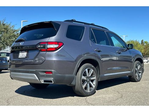 Used 2024 Honda Pilot Elite image 6