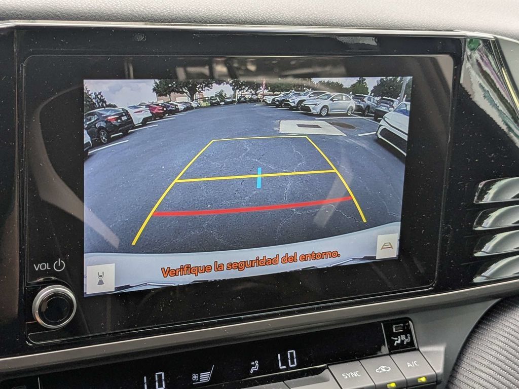 Used 2025 Toyota Camry SE FWD image 20
