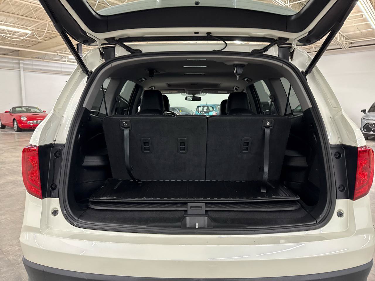 Used 2017 Honda Pilot EX-L image 16