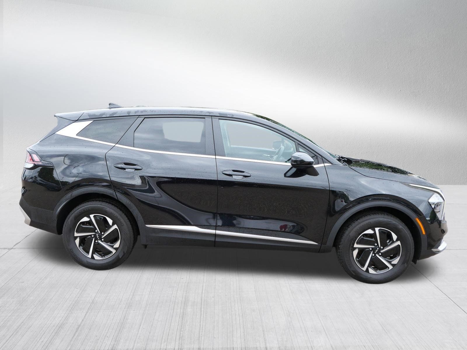 Used 2023 Kia Sportage LX AWD/4WD image 8