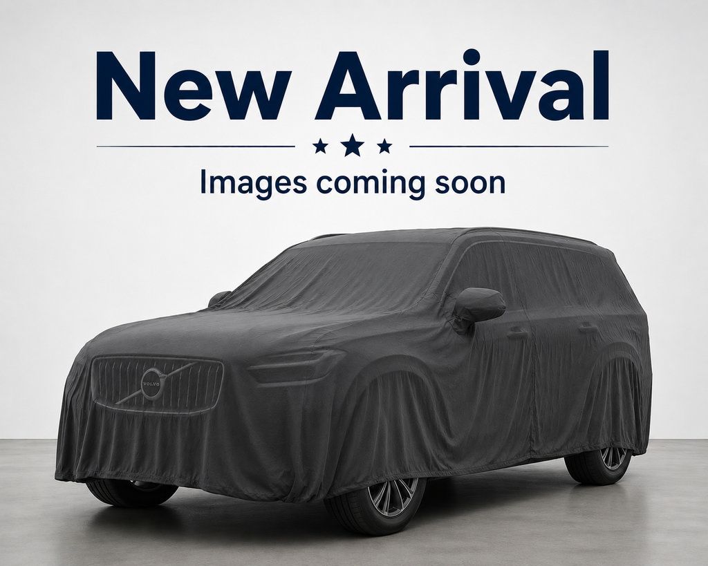 Used 2024 Volvo XC40 B5 Plus w/ Climate Package AWD/4WD image 11