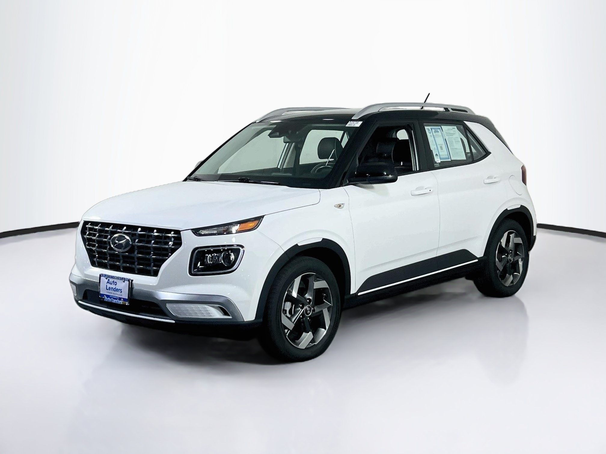 Used 2023 Hyundai Venue Limited FWD image 1
