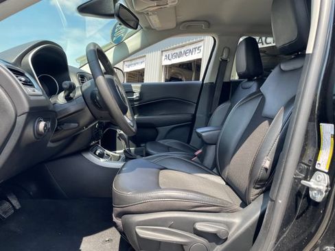 Used 2021 Jeep Compass Latitude AWD/4WD image 10