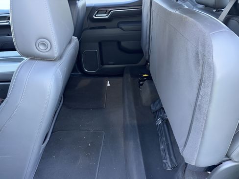 Used 2025 GMC Sierra 1500 SLT AWD/4WD image 32