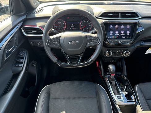Used 2023 Chevrolet TrailBlazer RS w/ Sun and Liftgate Package AWD/4WD image 33
